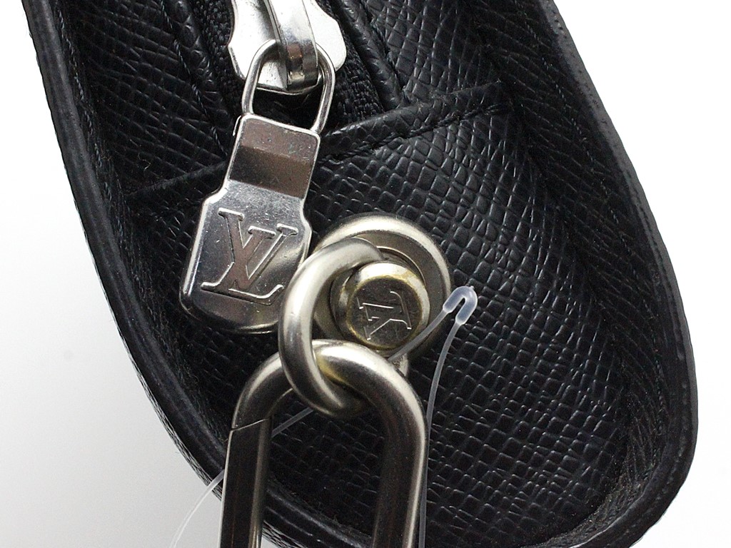 LOUIS VUITTON ルイヴィトン セカンドバッグ バイカル タイガ