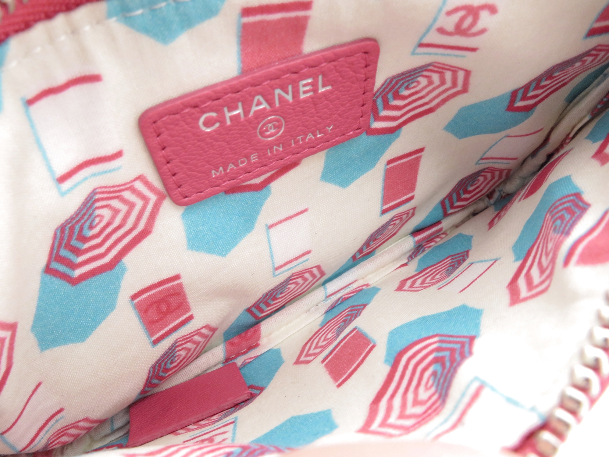 CHANEL シャネル ミニポーチ ピンク シルバー金具 カーフ 【472