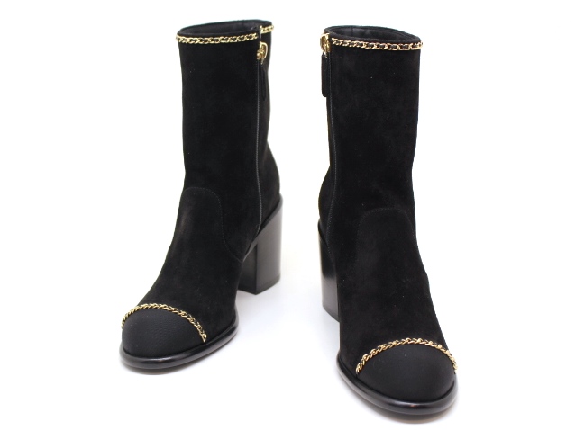 CHANEL 美品　スウェード　37 黒　ココマーク　23cm ブーツ CHANEL ムートンブーツ 37 黒 ココマーク 2way 24cm ブーツ