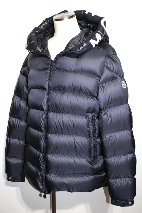 選べる配送時期 【ほぼ未使用！美品！】MONCLER モンクレール 総柄