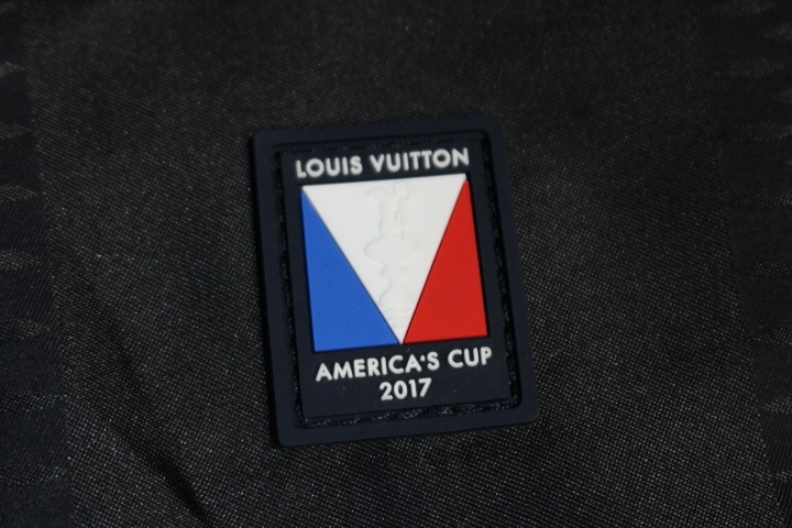LOUIS VUITTON ルイヴィトン ベスト メンズ46 ネイビー ポリエステル