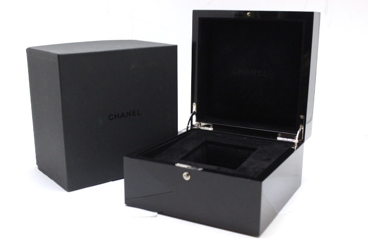 CHANEL シャネル レディース クオーツ J12 バケットベゼルダイヤ CHANEL シャネル レディース クオーツ J12 バケットベゼルダイヤ