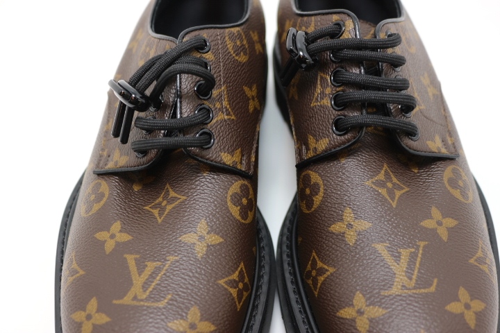 OUIS VUITTON ルイヴィトン 靴 LVブラックアイス・ライン