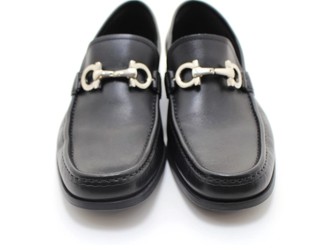 Salvatore Ferragamo フェラガモ 靴 ガンチーニモカシン メンズ5(約23.5~24cm) ブラック カーフ 0686084 参考定価:¥121,000- (2143300222944) 【200】