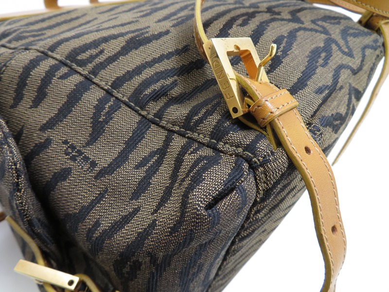 FENDI フェンディ リュックサック バックパック ゼブラ FENDI フェンディ リュックサック バックパック ゼブラ