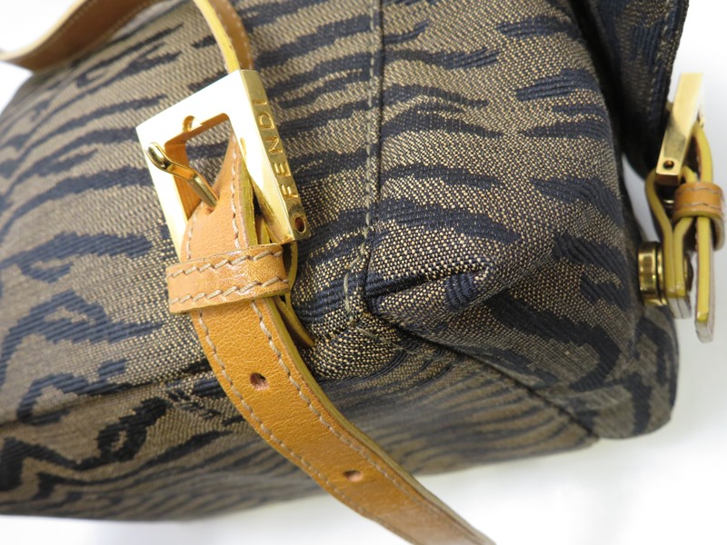 FENDI フェンディ リュックサック バックパック ゼブラ FENDI フェンディ リュックサック バックパック ゼブラ