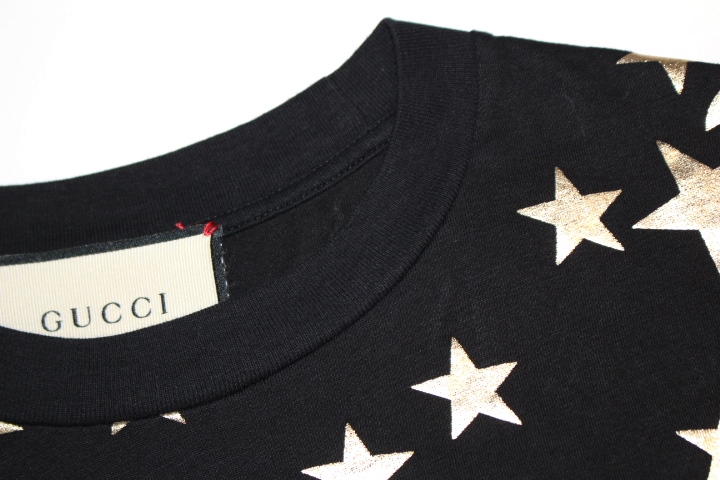 GUCCI　グッチ　STARS AND MOON Tシャツ　クルーネックTシャツ　580968 XJBH4　レディースXS　ブラック　ゴールド　 コットン　スター　星　2020年春夏　2148103356018【200】