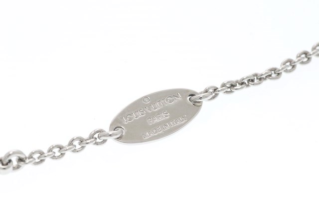 ルイヴィトン　ヴィトン　Vネックレス　シルバー Louis Vuitton ルイヴィトン ネックレス エセンシャルV シルバー