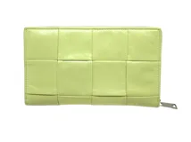 BOTTEGA VENETA ボッテガ・ヴェネタ 財布 カセットジップアラウンドウォレット ライムイエロー レザー 690945 (2143100498358) 【200】