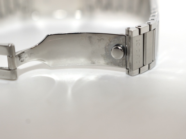 GUCCI グッチ スクエア 111L 時計 ホワイトシェル文字盤 ダイヤ