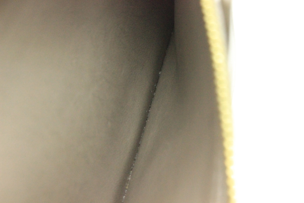 CELINE セリーヌ 財布 ミディアムストラップウォレット グレージュ カーフ 10B643BFP【472】YY