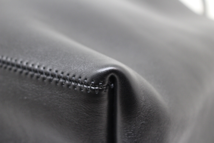 CELINE セリーヌ スタッズ トートバッグ ブラック レザー 181103AYI