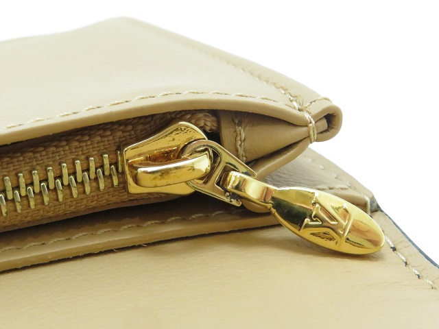 LOUIS VUITTON ルイ・ヴィトン LVヴェルティカル・ウォレット