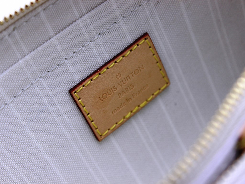 LOUIS VUITTON ルイヴィトン ミュルティ・ポシェット・アクセソワール  