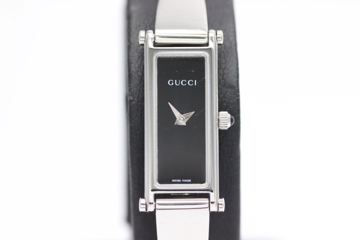 GUCCI グッチ 1500L クオーツ ブラック文字盤 レディース 時計 電池式