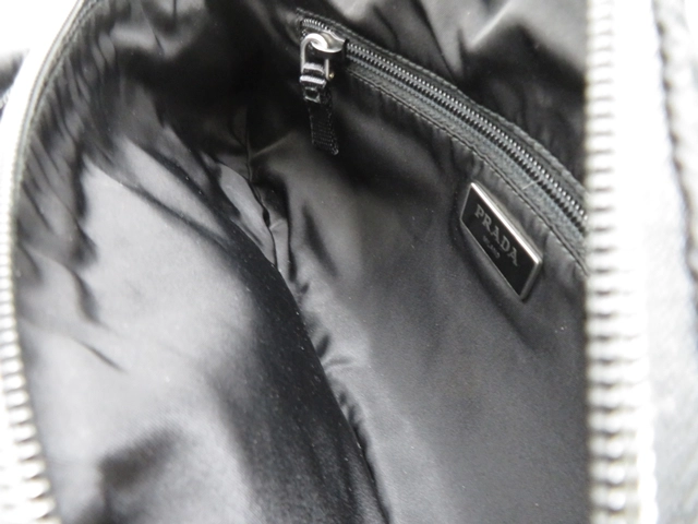 PRADA プラダ　ウエストバッグ ブラック ナイロン　2148103801051【437】