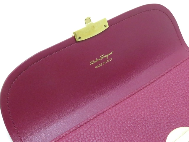 Salvatore Ferragamo サルヴァトーレ・フェラガモ 二つ折りZIP長財布 ワインレッド レザー KM-22 C224【430】2147200520094