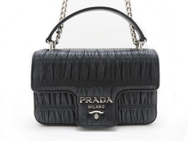 PRADA　プラダ　ギャザー　チェーンショルダー　ブラック　カーフ　2148103818677【437】