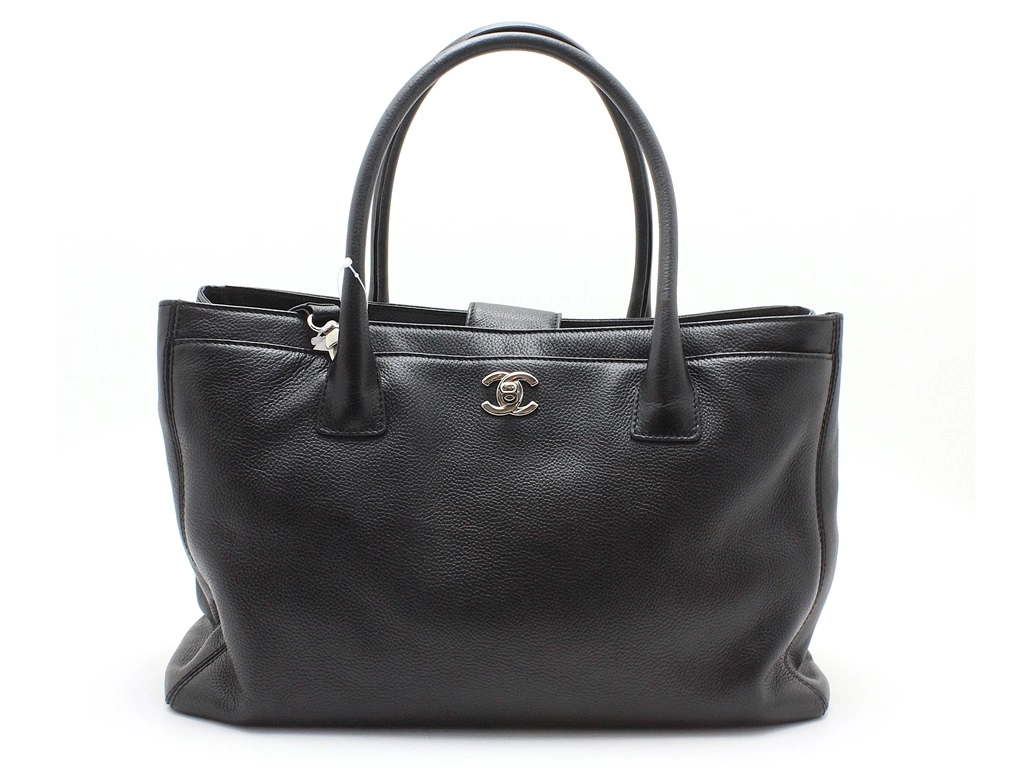 CHANEL シャネル エグゼクティブトート ブラック/シルバー金具