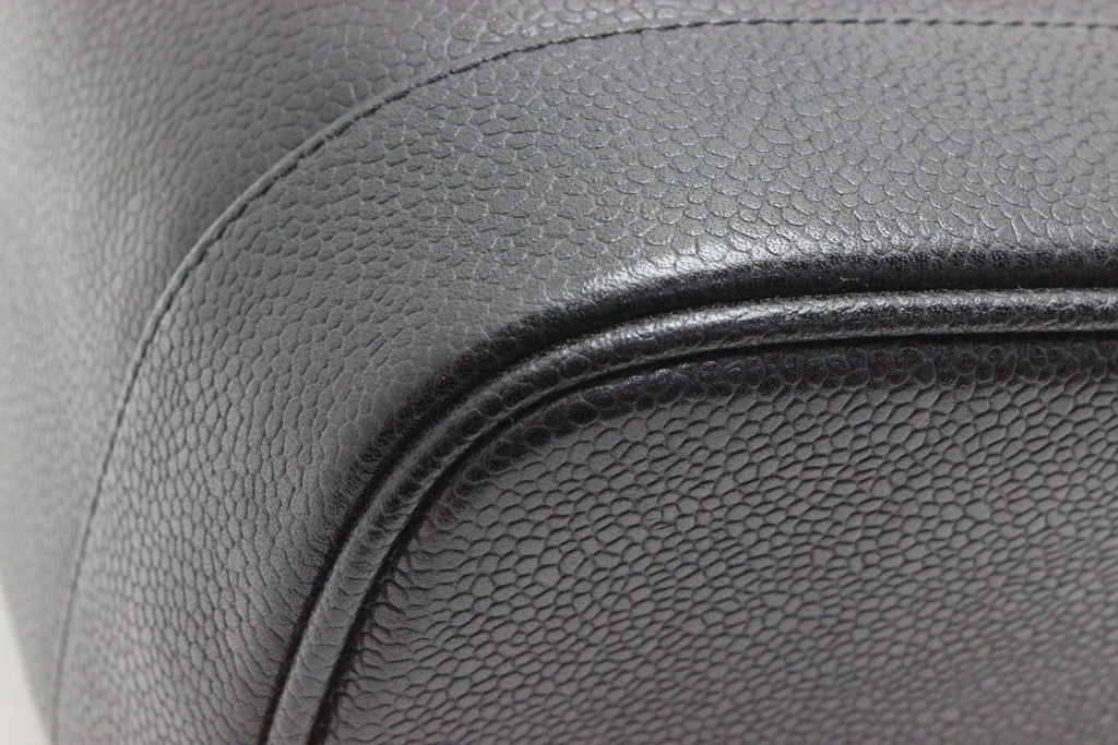 CHANEL シャネル バニティバッグ 縦型バニティ ブラック/ゴールド金具 キャビア A01998【472】YY