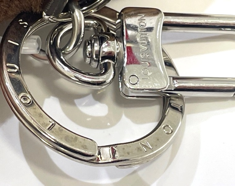 LOUIS VUITTON　ルイ・ヴィトン　 フットプリント モノグラム キーホルダー アクセサリー レザー ファー M01690【472】AH