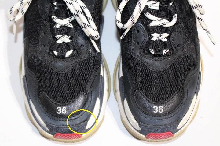 BALENCIAGA バレンシアガ TRIPLE S スニーカー トリプルエス