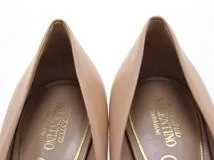 VALENTINO バレンチノ 靴 ロックスタッズパンプス レディース36ハーフ(約23～23.5cm) ベージュ ブラック カーフ WW0S0DF8 (2143000711885) 【200】