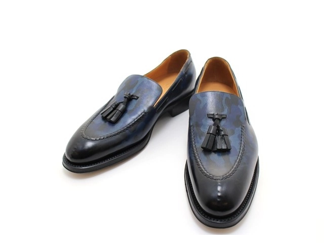 LOUIS VUITTON ルイ・ヴィトン 靴 カモフラージュ タッセルローファー メンズ6ハーフ(約25.5cm) ネイビー レザー (2120500251585) 【200】