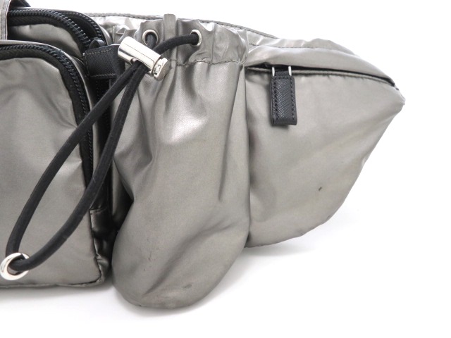 PRADA ナイロンバッグ メタルバックル シルバーグレー 永久保存版】PRADA(プラダ)ナイロンバッグ6選👜名品バッグ図鑑vol.22