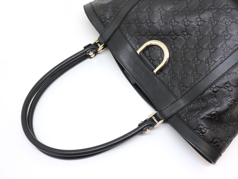 【とうめいリンゴ】GUCCI　ブラックトートバッグ レザー GUCCI グッチ トートバッグ グッチシマ トートバッグ ブラック