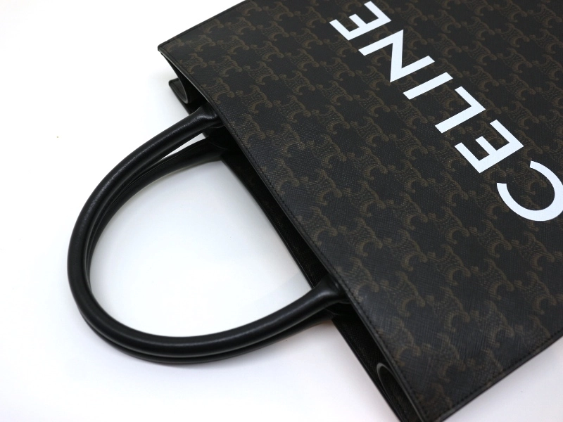 CELINE　セリーヌ　トートバッグ　トリオンフ　バーティカルカバ　ミディアム　ブラック/ブラウン　PVC　194432CIM.38NO　2148103798337　【中古】【大黒屋】【200】