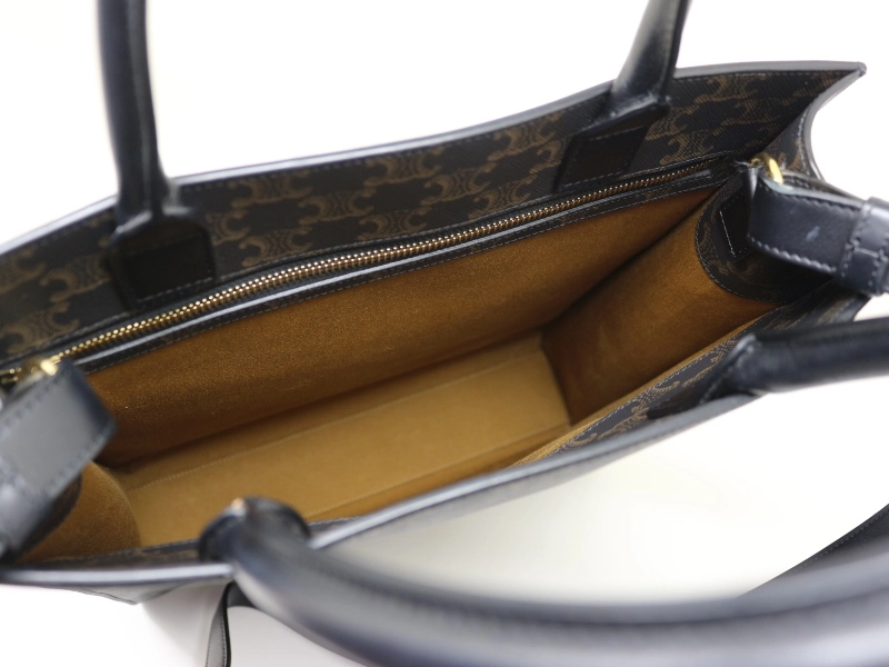 CELINE　セリーヌ　トートバッグ　トリオンフ　バーティカルカバ　ミディアム　ブラック/ブラウン　PVC　194432CIM.38NO　2148103798337　【中古】【大黒屋】【200】