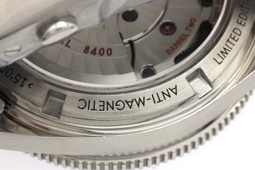 OMEGA オメガ 腕時計 2015年正規品 シーマスター 300m スペクター 7007本限定モデ﻿ル 233.32.41.21.01.001 ブラック文字盤 スティール 自動巻き【472】SJ