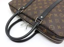 LOUIS VUITTON　ルイ・ヴィトン　ポルトドキュマン　ヴォワヤージュ　モノグラム・マカサー　M52005　2148103843303　【中古】【大黒屋】【200】