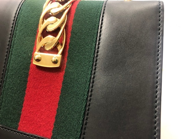 GUCCI グッチ ショルダーバッグ シルヴィチェーンショルダー