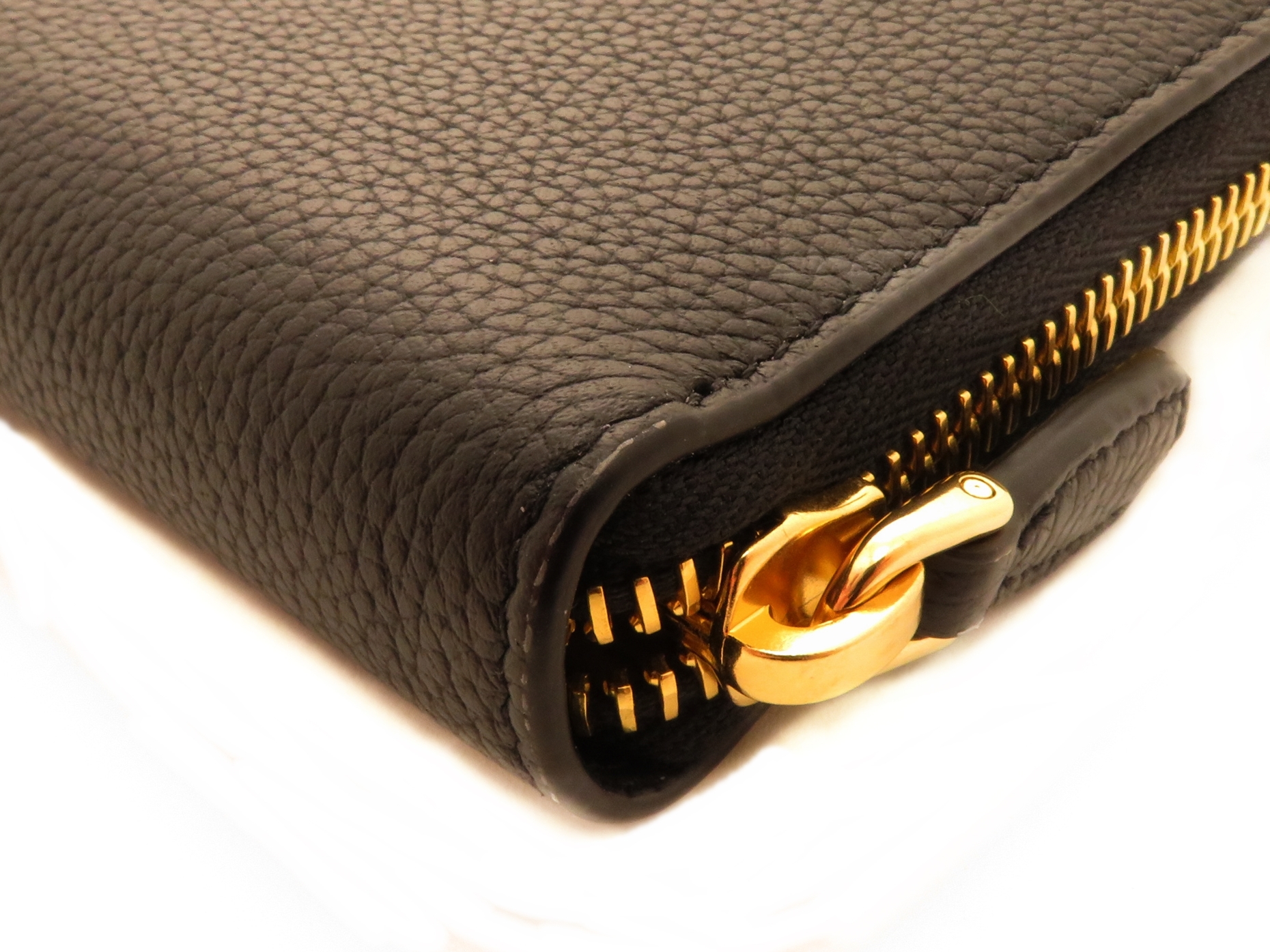 PRADA プラダ 財布 長財布 ラウンド長財布 ブラック PRADA プラダ 財布 長財布 ラウンド長財布 ブラック