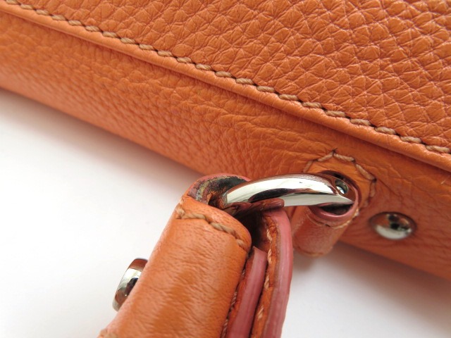 Salvatore Ferragamo サルヴァトーレ フェラガモ ソフィア