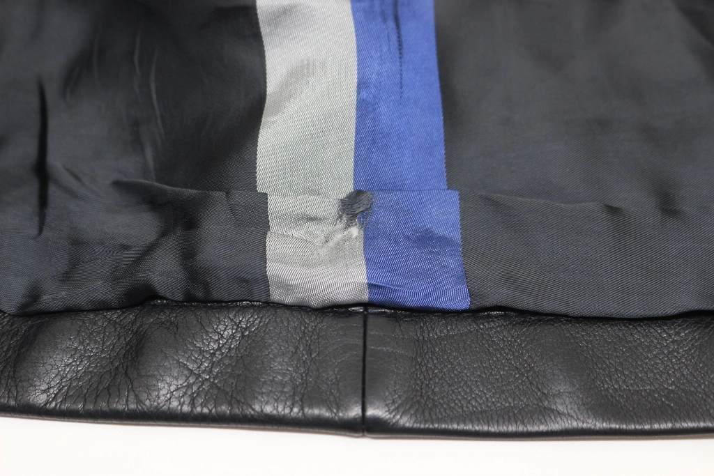 LOUIS VUITTON　ルイヴィトン　衣類　ジップアップレザージャケット　メンズ48　ブラック　RM171Q KB4 HAL52E　2120500250601　【432】