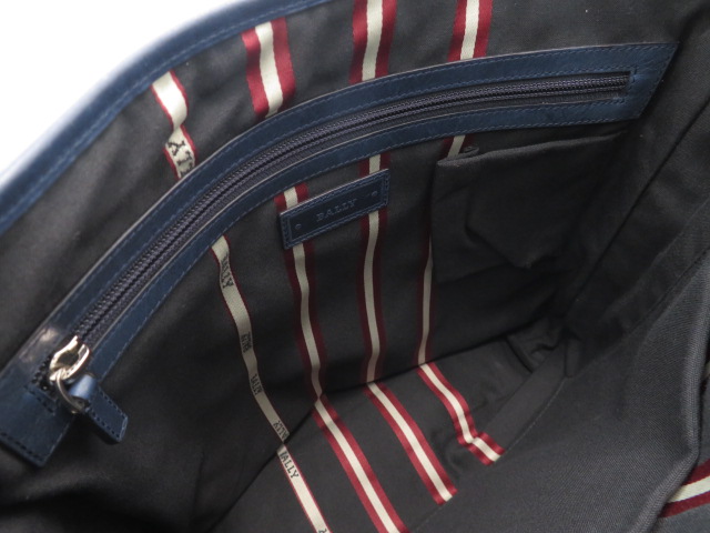 BALLY バリー ショルダーバッグ ネイビー カーフ パンチング BALLY バリー ショルダーバッグ ネイビー カーフ パンチング