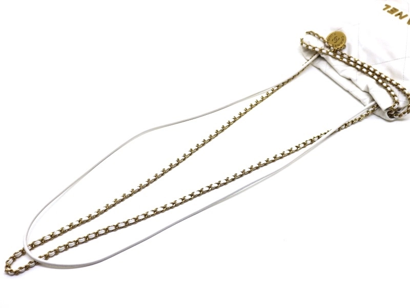 CHANEL　シャネル　ショルダーバッグ　シャネル２２　ミニ　ホワイト／ＧＰ　ゴールド金具　AS3980　2120000324734　【中古】【大黒屋】【200】