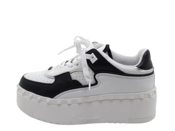 VALENTINO バレンチノ 靴 フリードット ロートップスニーカー レディース36ハーフ(約23.5cm) ホワイト/ブラック 革 4W2S01G5 (2148103861673) 【200】