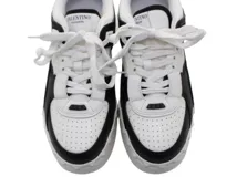 VALENTINO バレンチノ 靴 フリードット ロートップスニーカー レディース36ハーフ(約23.5cm) ホワイト/ブラック 革 4W2S01G5 (2148103861673) 【200】