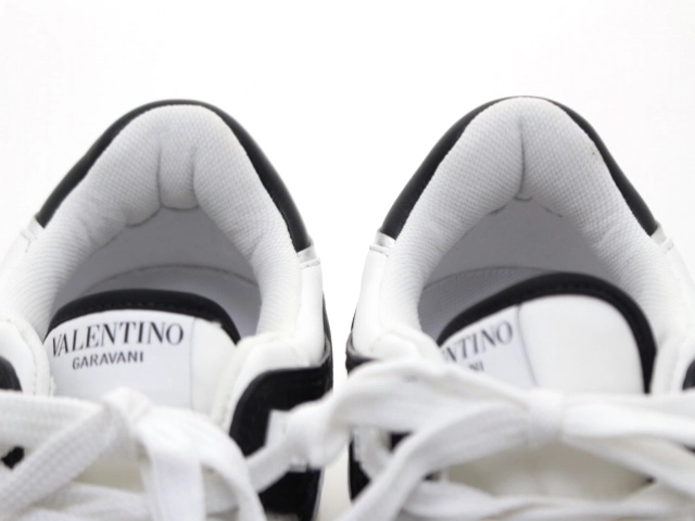 VALENTINO バレンチノ 靴 フリードット ロートップスニーカー レディース36ハーフ(約23.5cm) ホワイト/ブラック 革 4W2S01G5 (2148103861673) 【200】