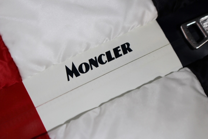 MONCLER　モンクレール　アウター　ダウンベスト　メンズ1　約Sサイズ　TIMOTHE　ブラック　ナイロン　2019年　 （2148103393082）【200】