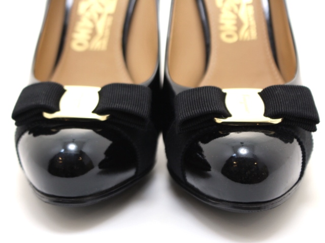 Ferragamo　新品パンプス ウィメンズ パンプス：ハイヒール、ミディ、キトンヒール