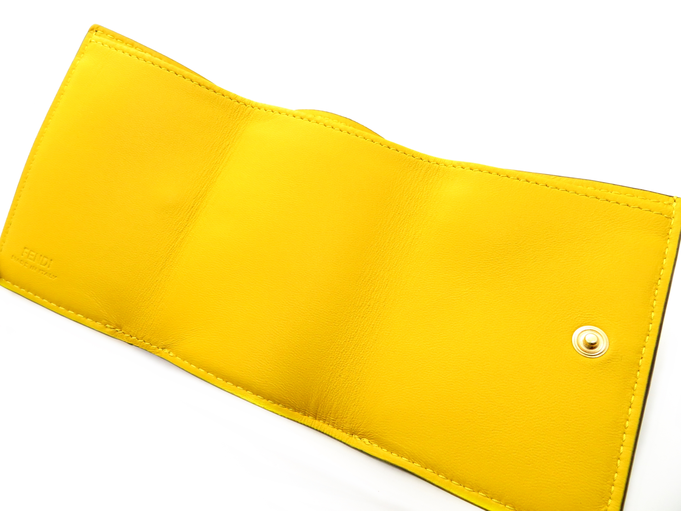 FENDI フェンディ マイクロ三つ折り財布 イエロー ラムスキン