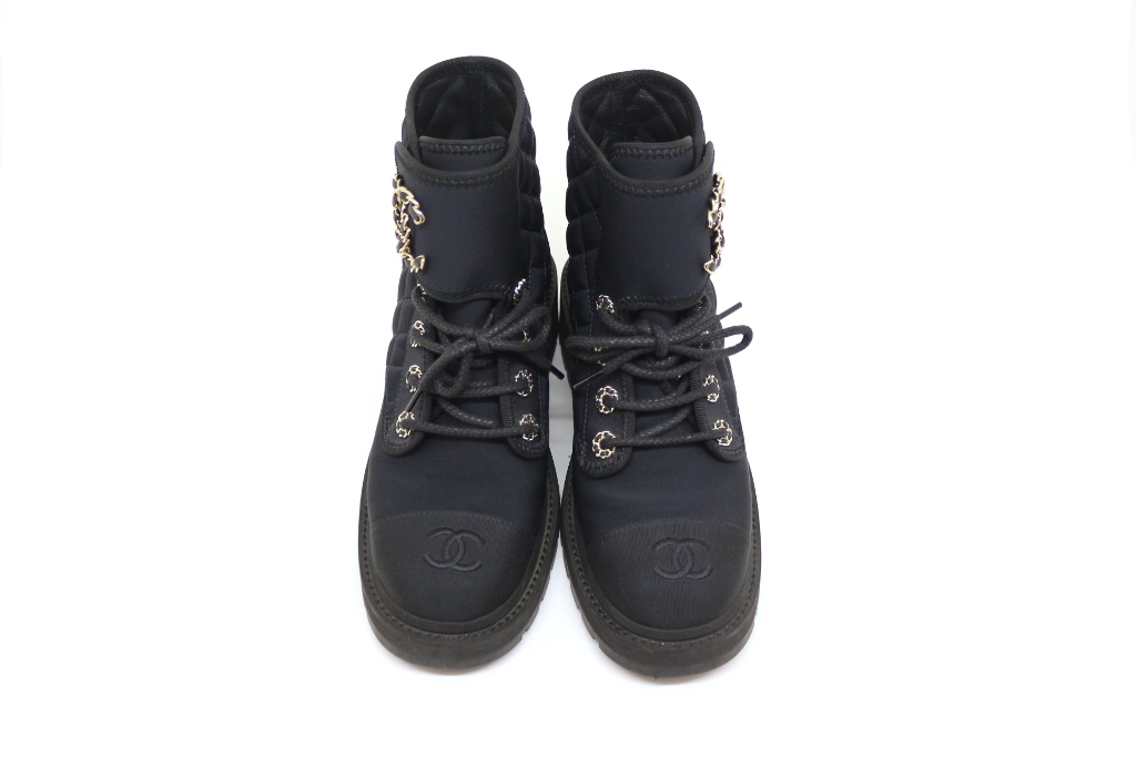 CHANEL シャネル ココマーク ブーツ 37 ブラック ネイビー 靴 CHANEL シャネル マトラッセココマークショートブーツ