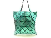 ISSEY MIYAKE イッセイミヤケ バオバオトートバッグ グリーンメタリック PVC【430】2148103260902  の購入なら「質」の大黒屋（公式）