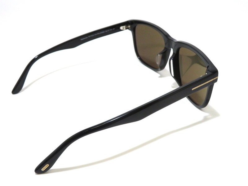 TOM FORD トム フォード サングラス ブラック プラスティック
