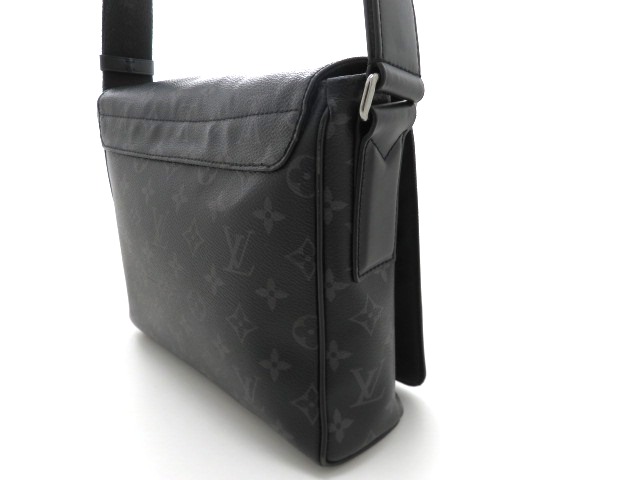 LOUIS VUITTON ルイヴィトン ディストリクト PM NM ショルダーバッグ